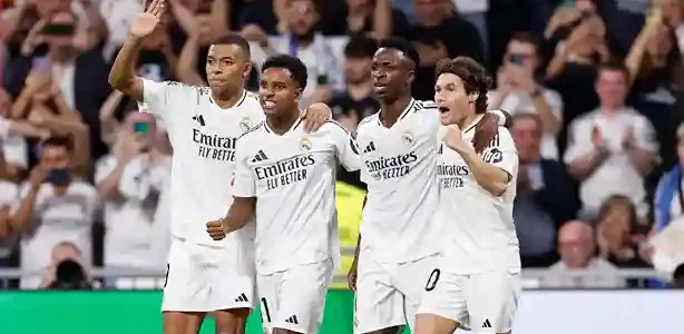 ريال مدريد يُبدي اهتمامه بضم اللاعب الذي يُعتبر حلمًا لبرشلونة